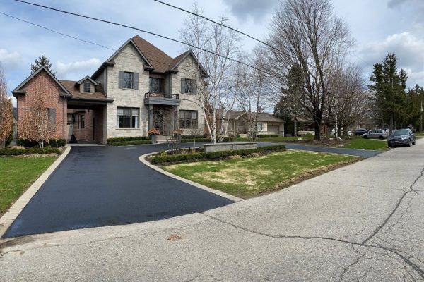 asphalt-sealing-for-luxury-house