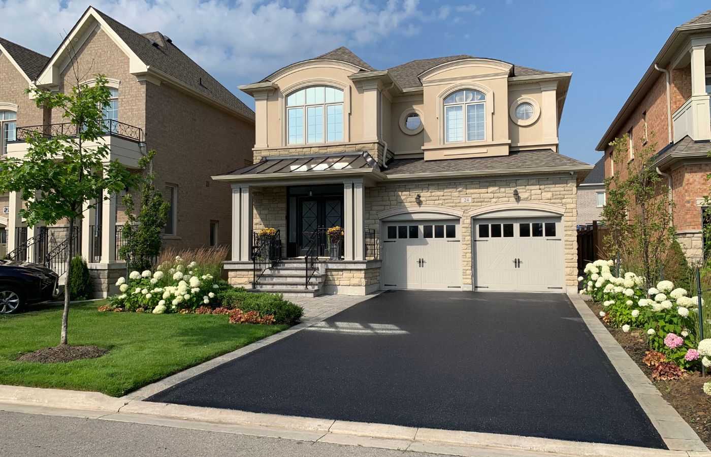 asphalt sealing driveway residential