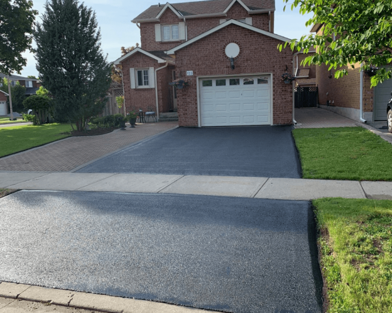 Asphalt Driveway Sealing ️ Residential Services Toronto & GTA