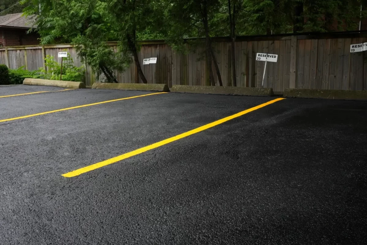 hot rubber crack filling process