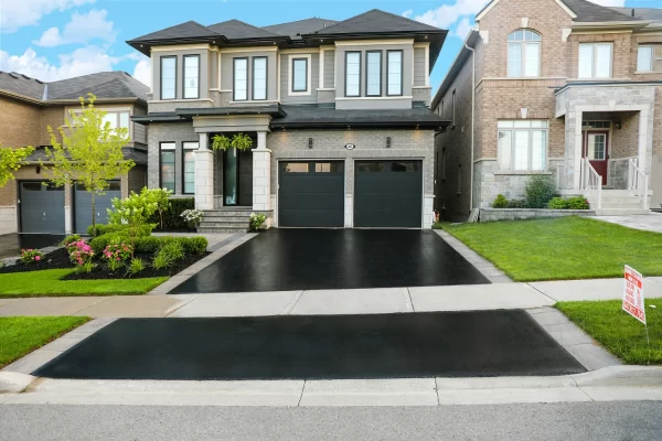 maintain driveways with asphalt sealing