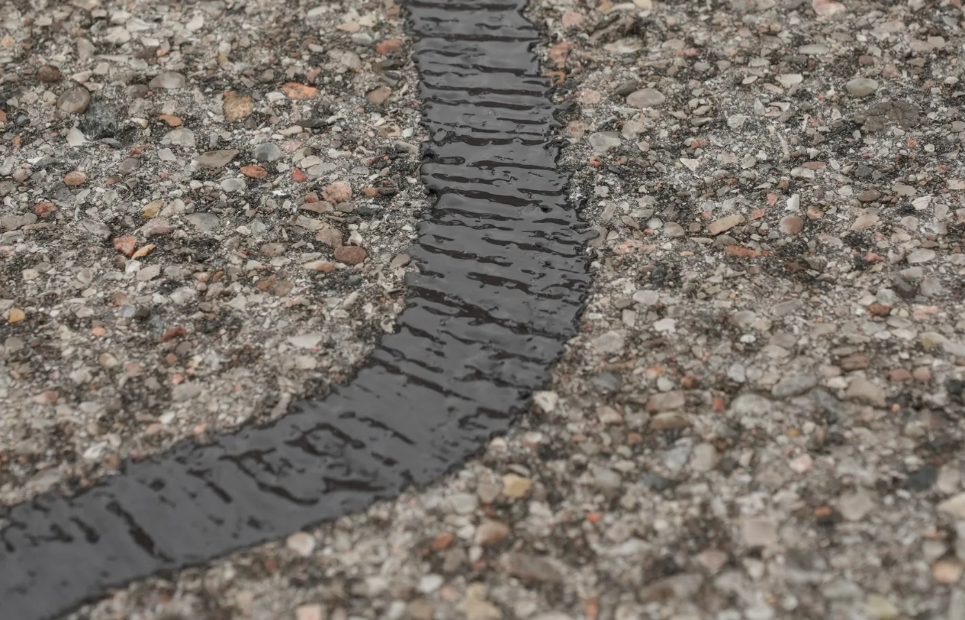 parking repair asphalt cracks