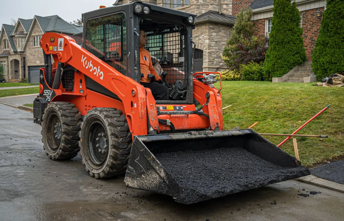 repairing asphalt sealing