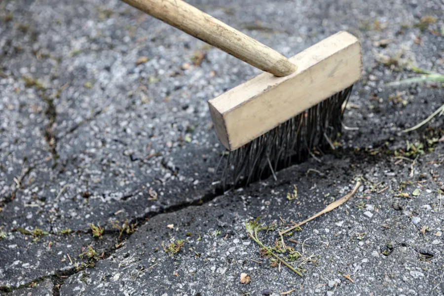 rubber crack filling for driveway